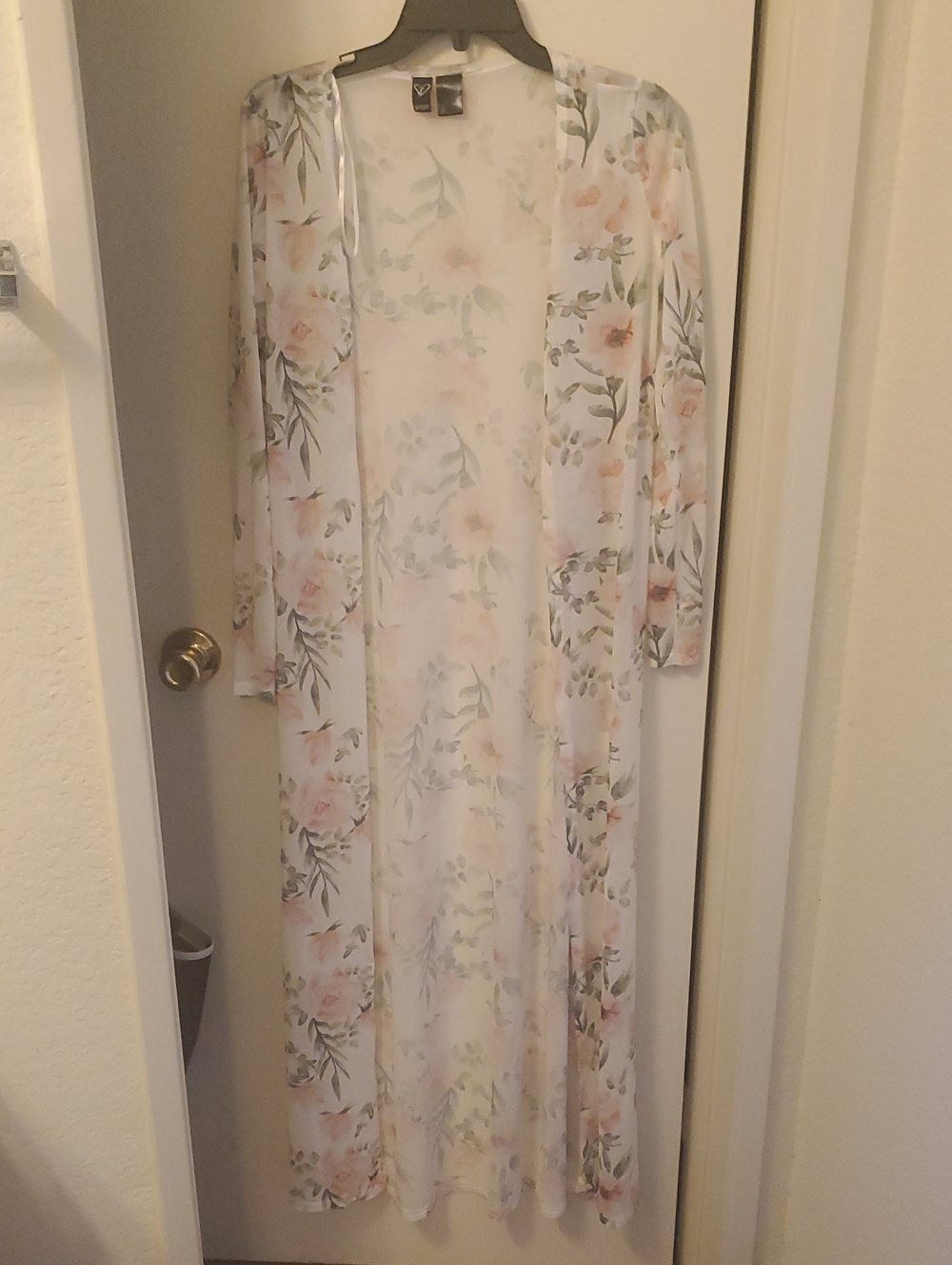 Windsor White Maxi Floral Open Cardigan with Blush Roses